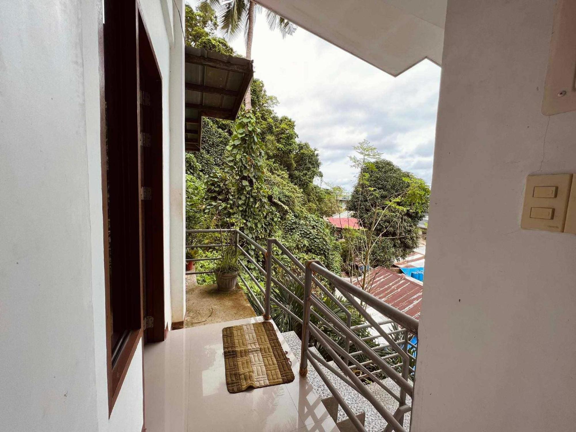 Brenmariel Tourist Inn El Nido Esterno foto